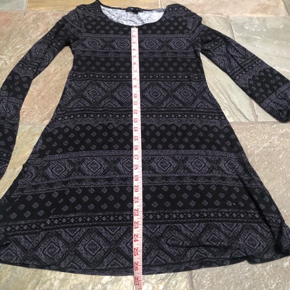 Forever 21 long sleeve dress - Picture 5 of 5